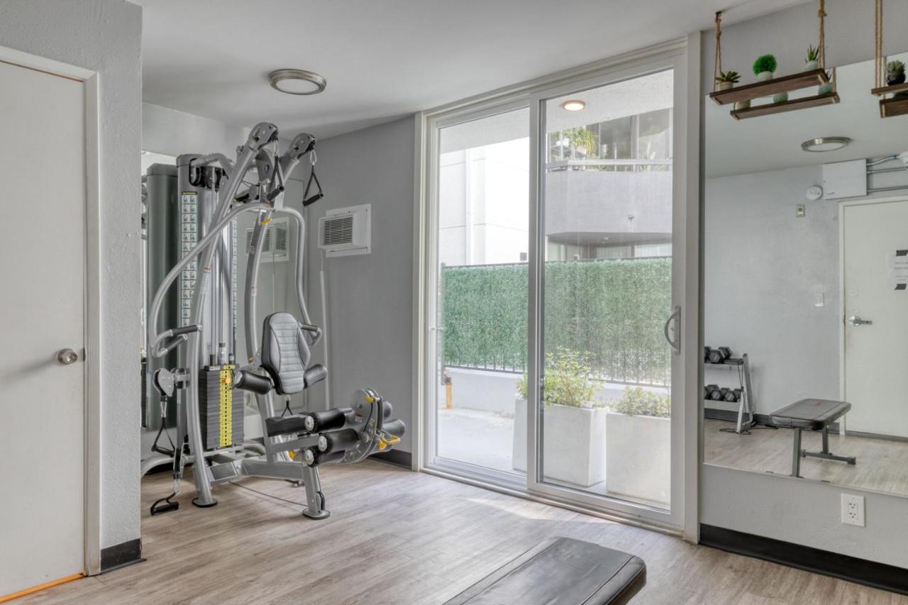 Hollywood 2br W Gym Pool Lounge Nr The 101 Lax-730 *