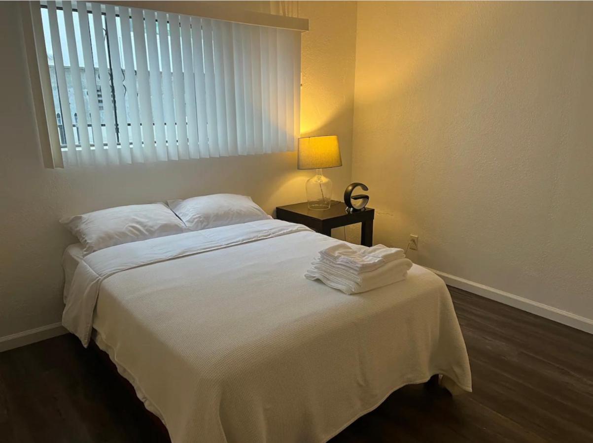 Private 1br In Hollywood Los Angeles
