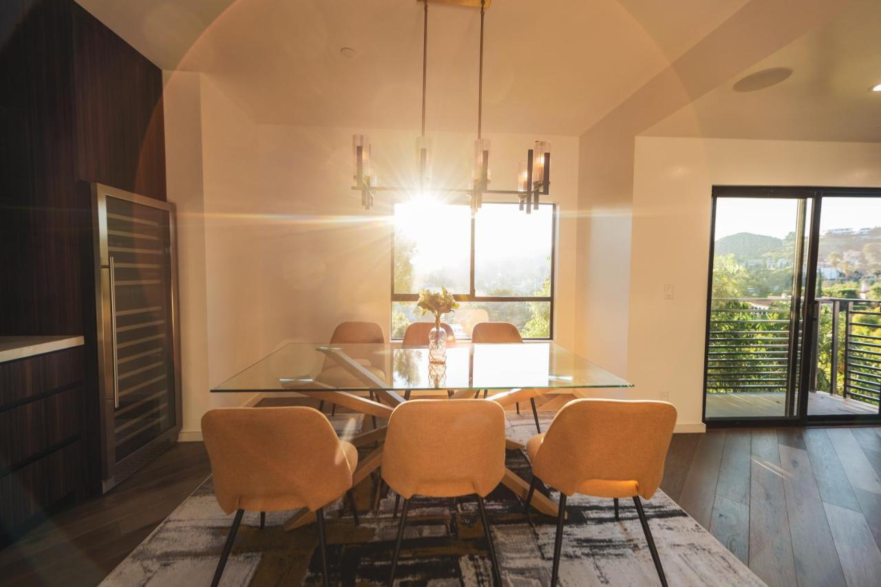 Brand New Luxurious Hollywood Estate 4 Bedroom , 7 Bathrooms 3 Parking Spaces With 360 Views Of La Los Angeles