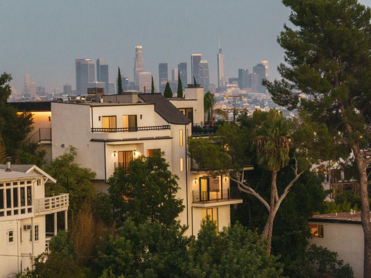 Holiday home Brand New Luxurious Hollywood Estate 4 Bedroom , 7 Bathrooms 3 Parking Spaces With 360 Views Of La