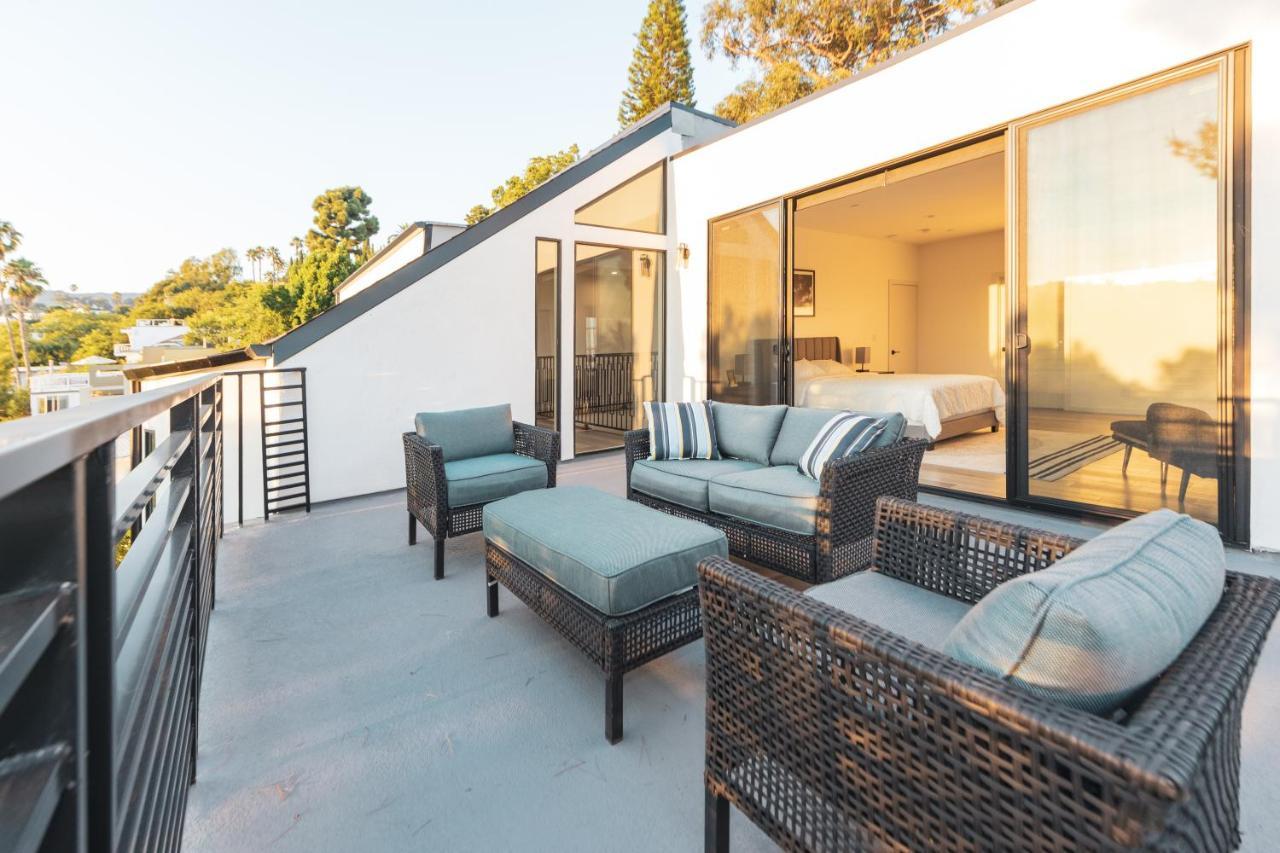 Holiday home Brand New Luxurious Hollywood Estate 4 Bedroom , 7 Bathrooms 3 Parking Spaces With 360 Views Of La Los Angeles