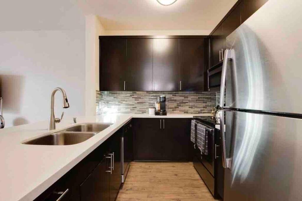 The Nest A Spacious 1 Bedroom With A Pool View Los Angeles