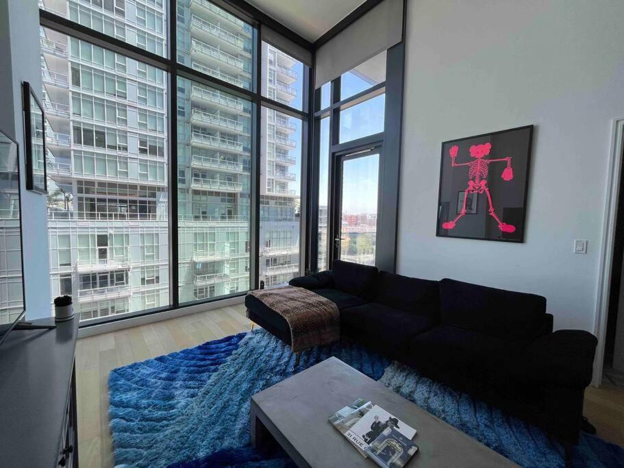 Gorgeous Dtla W/ High Ceilings *