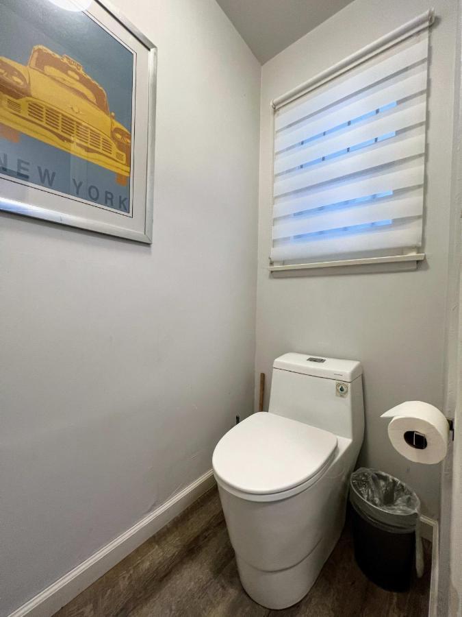 Secluded 2br 2ba Unit Near & Dtla Holiday home *