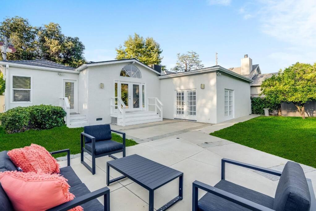 Prime Location! House W/pool 7 Mins To Universal, 10 Mins To Hollywood Villa Los Angeles