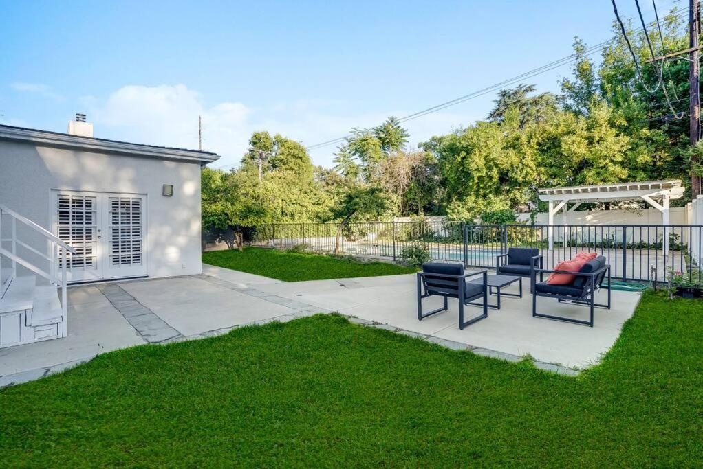 Villa Prime Location! House W/pool 7 Mins To Universal, 10 Mins To Hollywood *