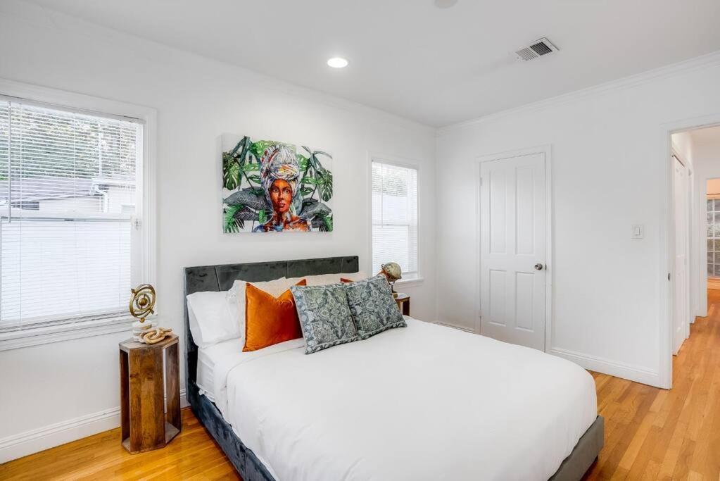 Villa Prime Location! House W/pool 7 Mins To Universal, 10 Mins To Hollywood Los Angeles