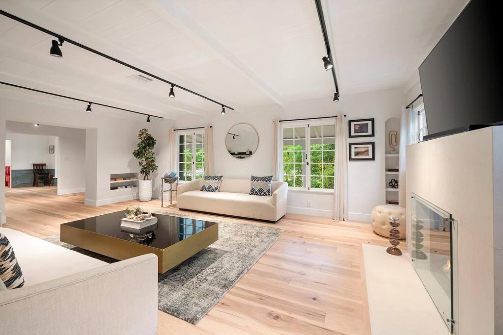 Chic 3br Oasis In City:toluca Adjacent Holiday home *