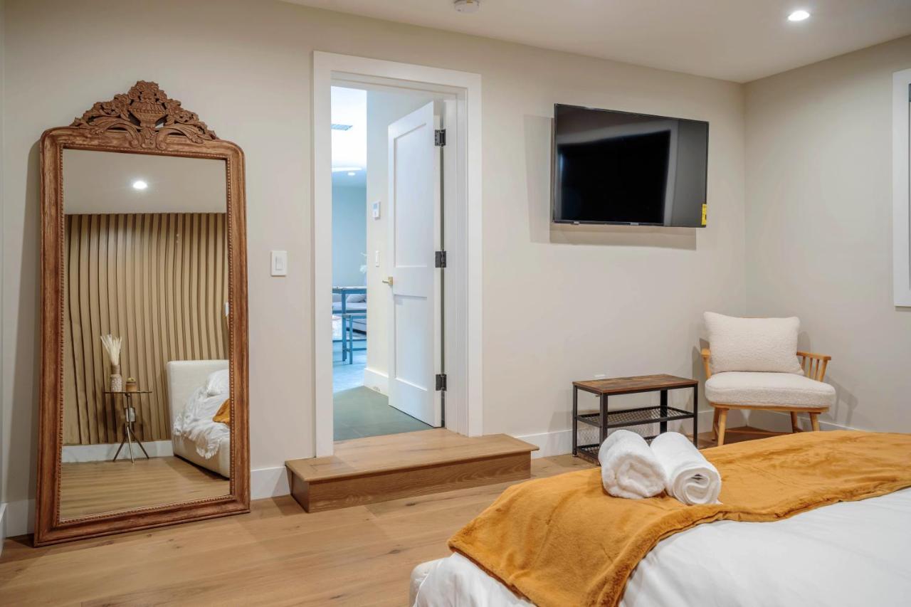 Serene 1 Bed With Patio Sleeps 6 Holiday home Los Angeles