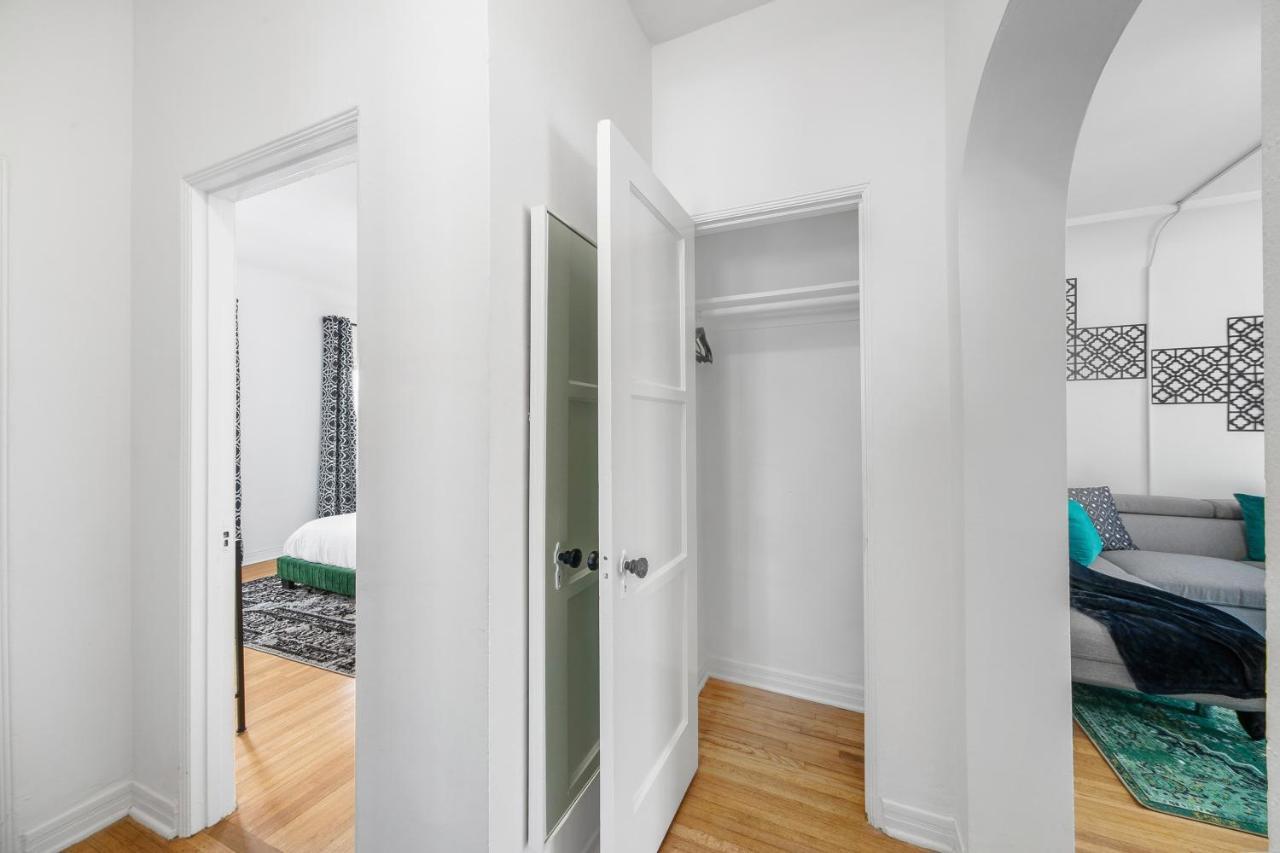 Beverly Hills Stylish & 1 Bedroom + Parking *