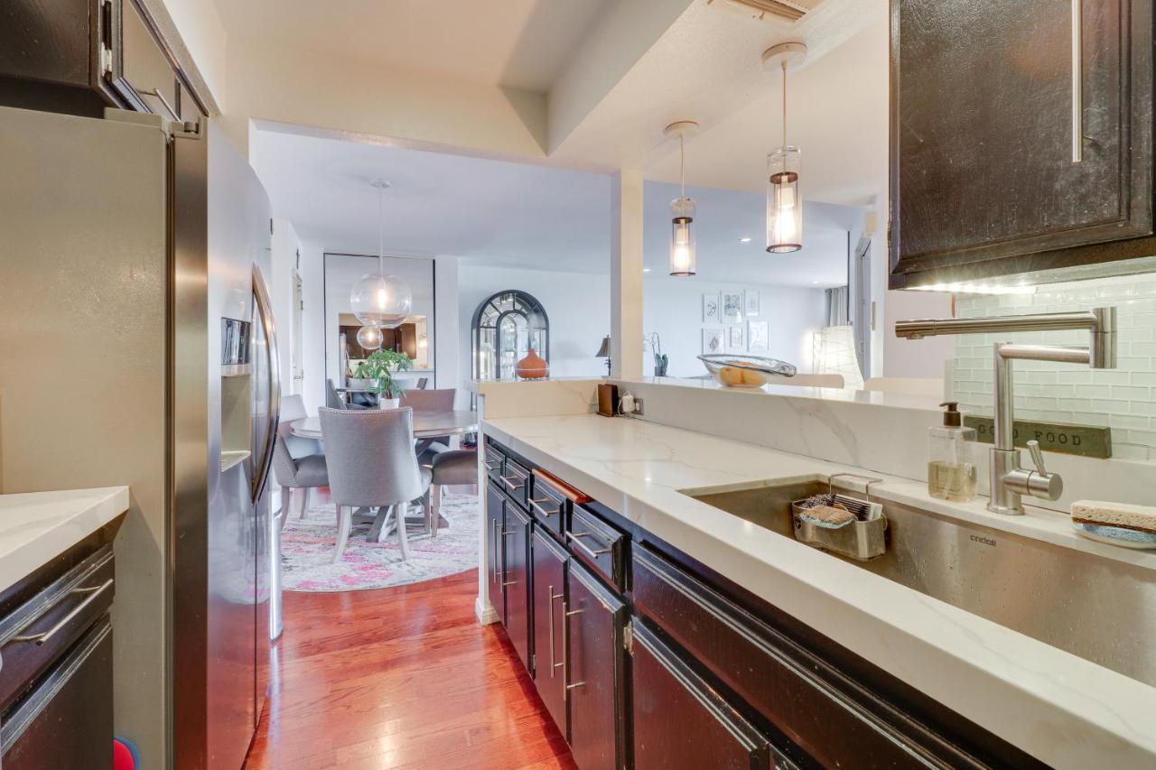 Apartment Granada Hills With Community Pool And Workspace *