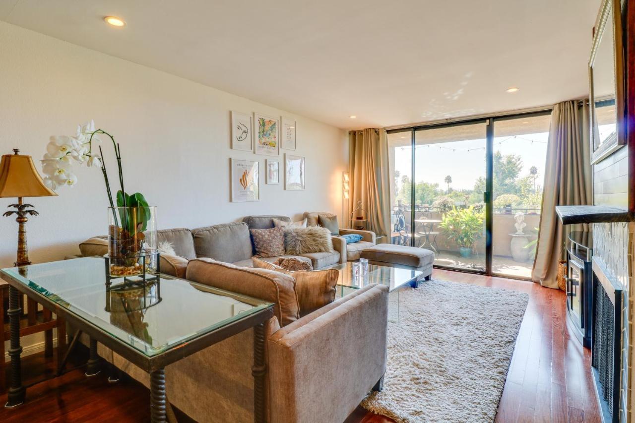Apartment Granada Hills With Community Pool And Workspace