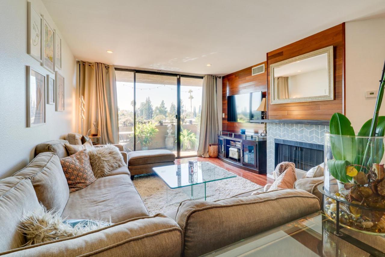 Apartment Granada Hills With Community Pool And Workspace *