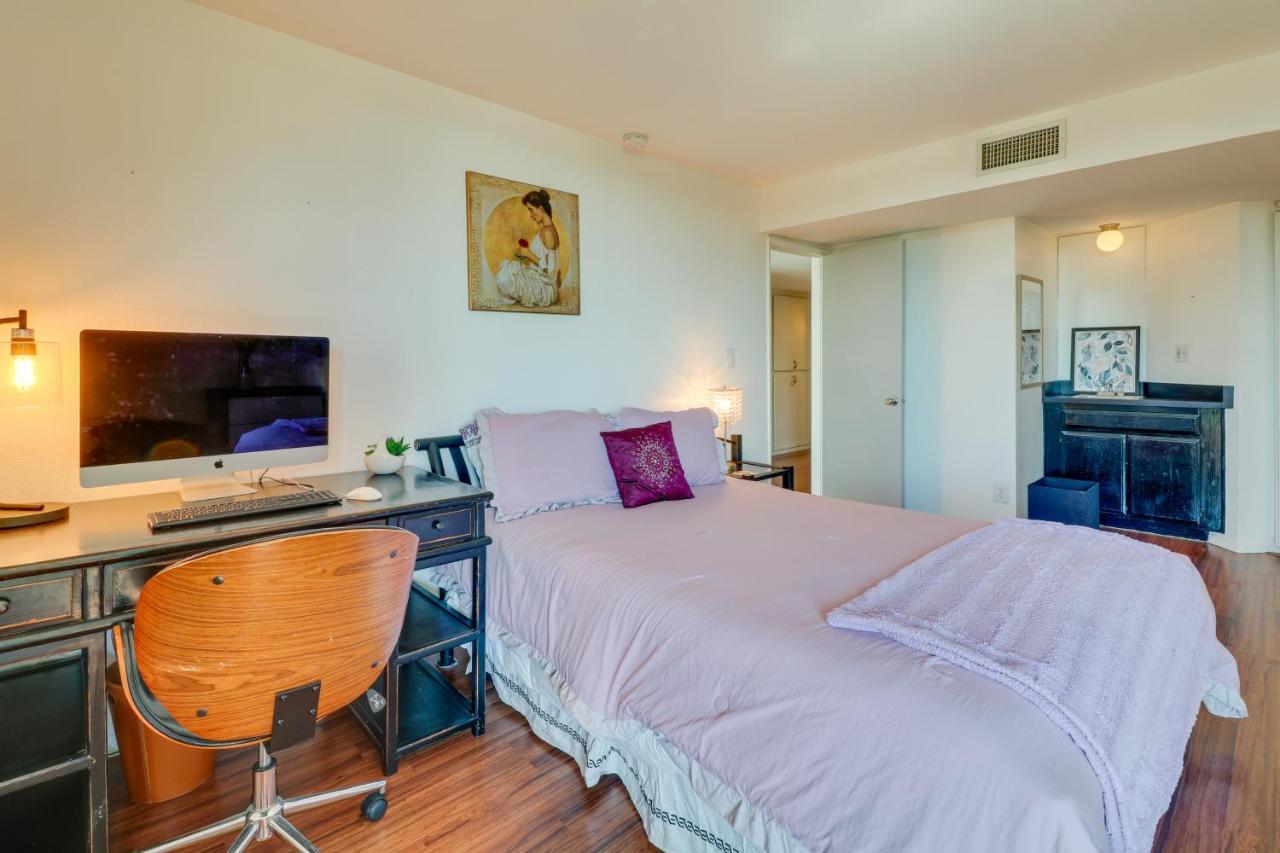 Granada Hills With Community Pool And Workspace Los Angeles