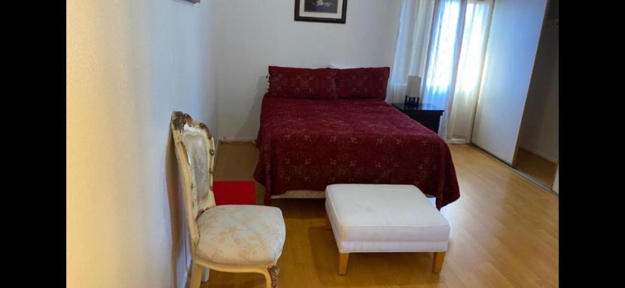 Balboa 3 Bedroom Cozy ! Apartment Los Angeles