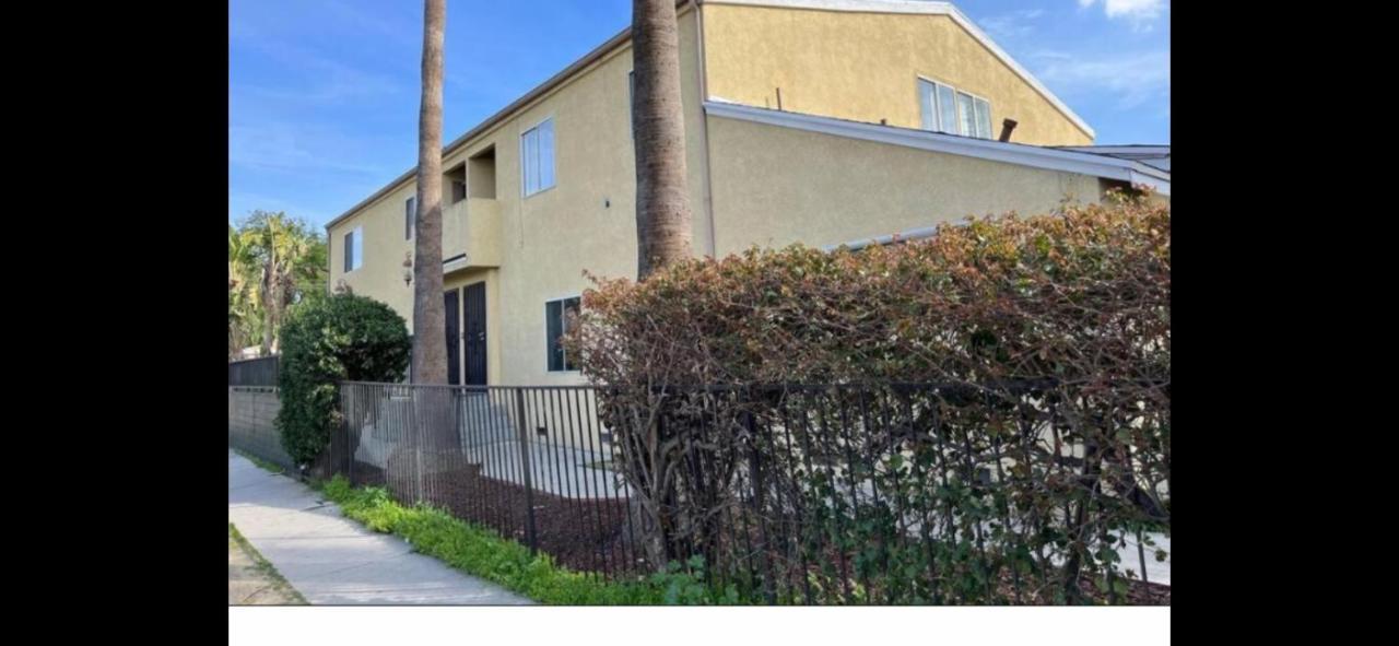 Balboa 3 Bedroom Cozy ! Apartment *