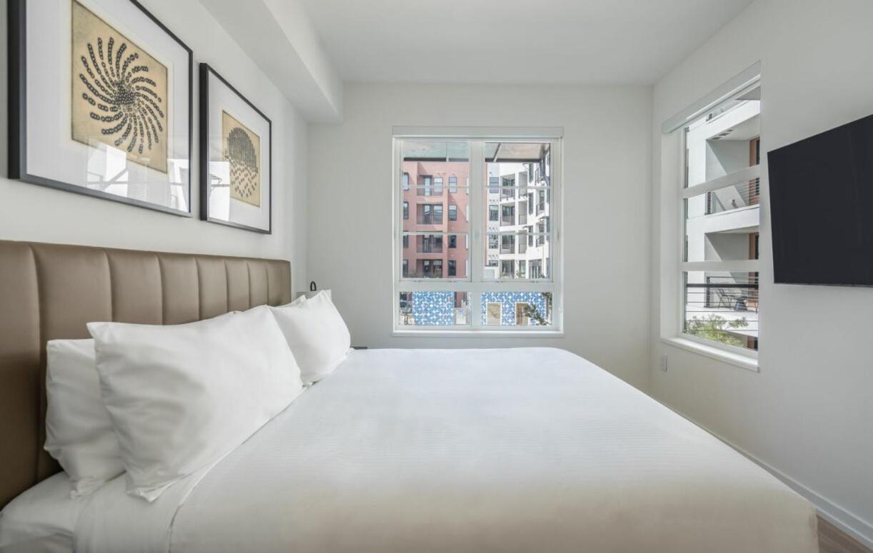 Level Hollywood Hotel 5*