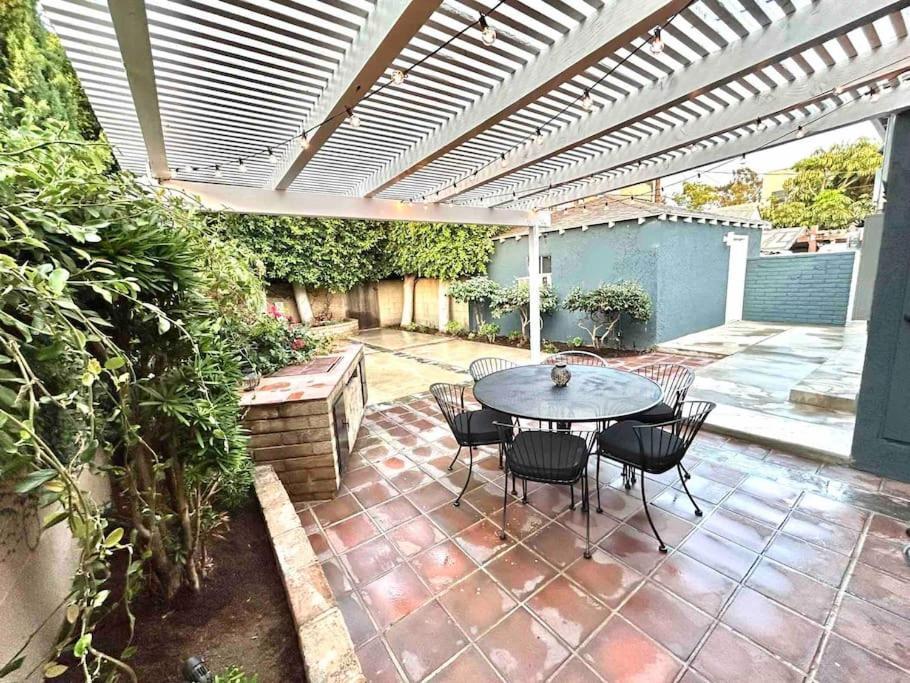 Spacious 4br In Angeles Los Angeles