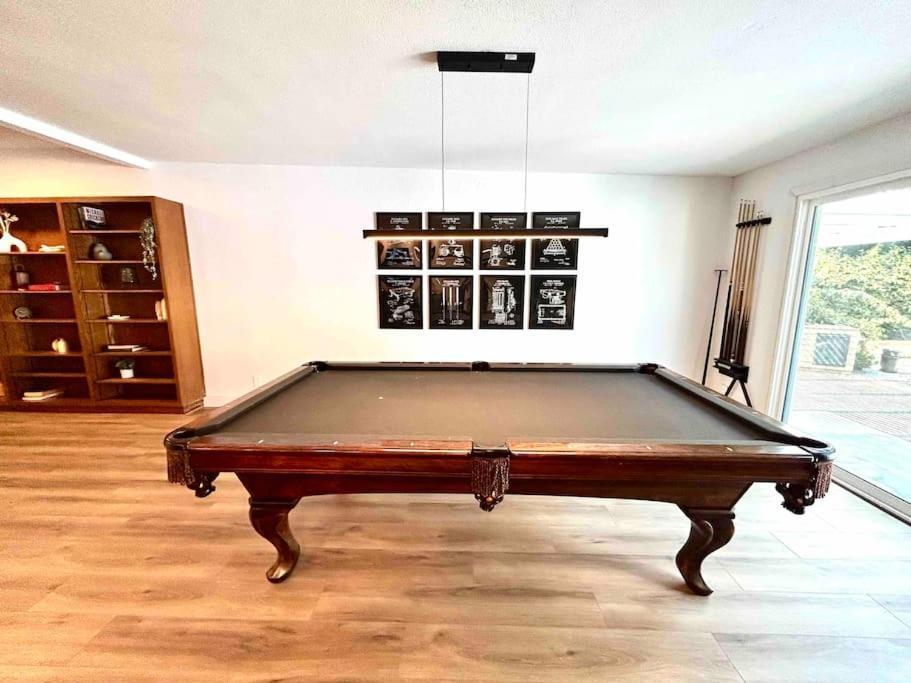Spacious 4br In Angeles * Los Angeles