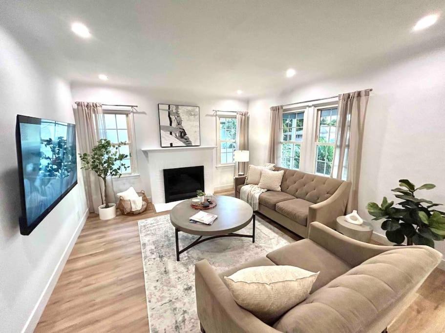 Spacious 4br In Angeles Holiday home Los Angeles