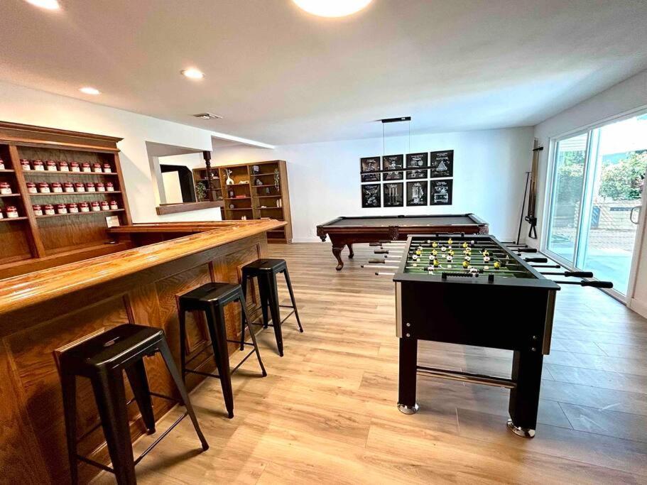 Spacious 4br In Angeles Holiday home Los Angeles
