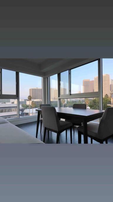 Downtown Penthouse W Luxury Gym-pool-near Universal Hollywood Los Angeles