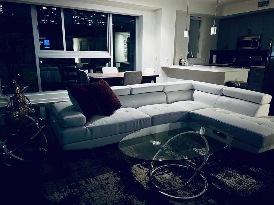 Downtown Penthouse W Luxury Gym-pool-near Universal Hollywood