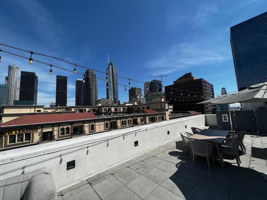 Downtown Penthouse W Luxury Gym-pool-near Universal Hollywood *