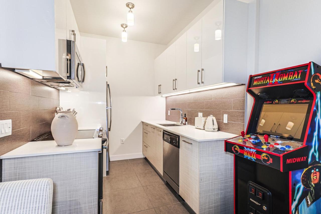 Sunny & Spacious 2Bdr & 1Bth In Downtown La Apartment Los Angeles