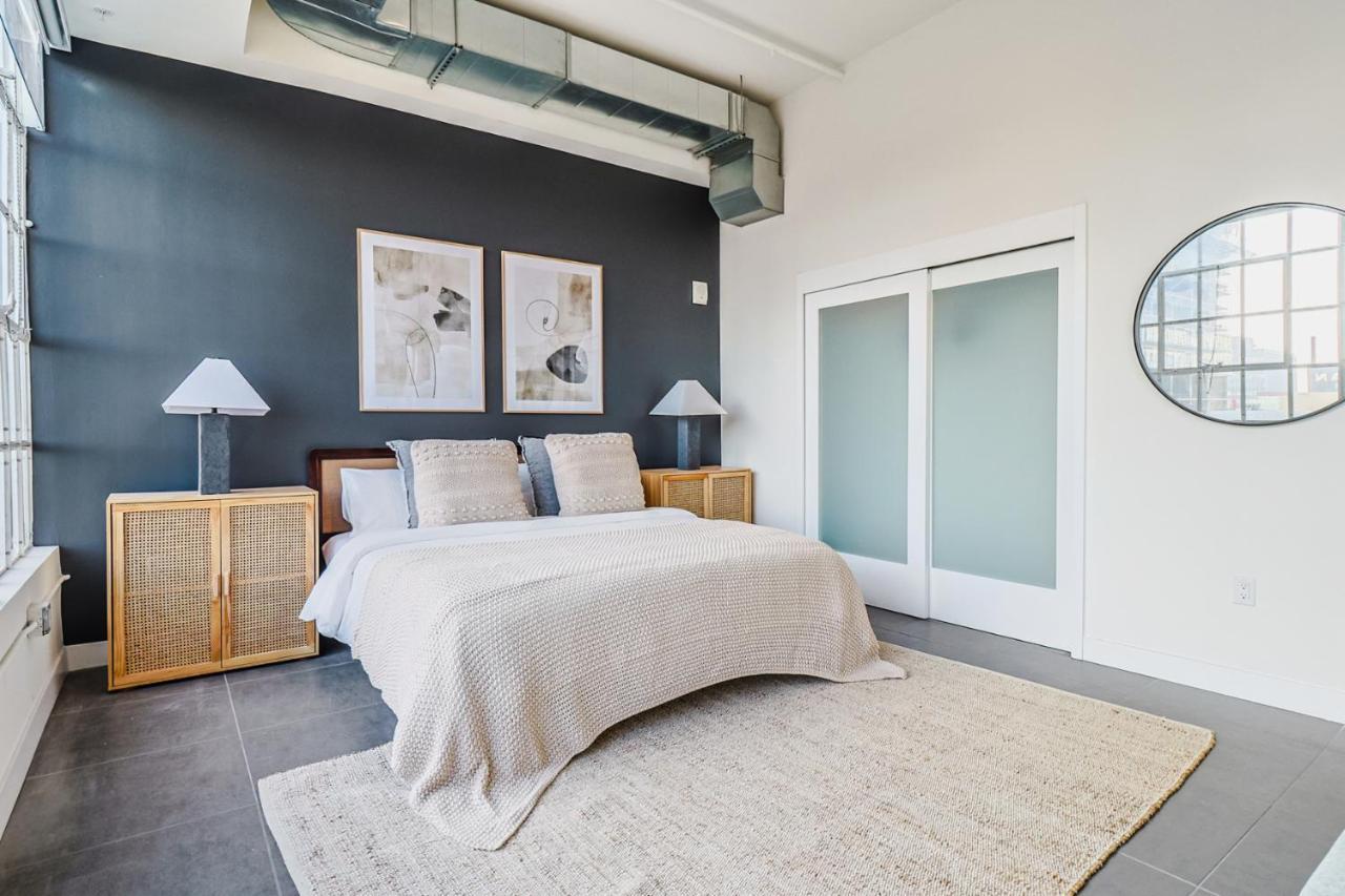 Sunny & Spacious 2Bdr & 1Bth In Downtown La Apartment Los Angeles
