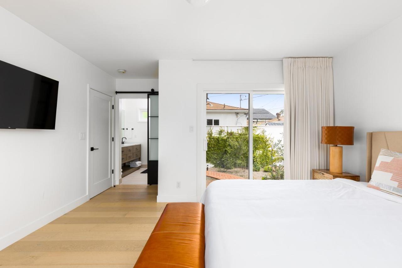 Beautiful 3 Bedroom In Mar Vista Acomodação com café da manhã  *