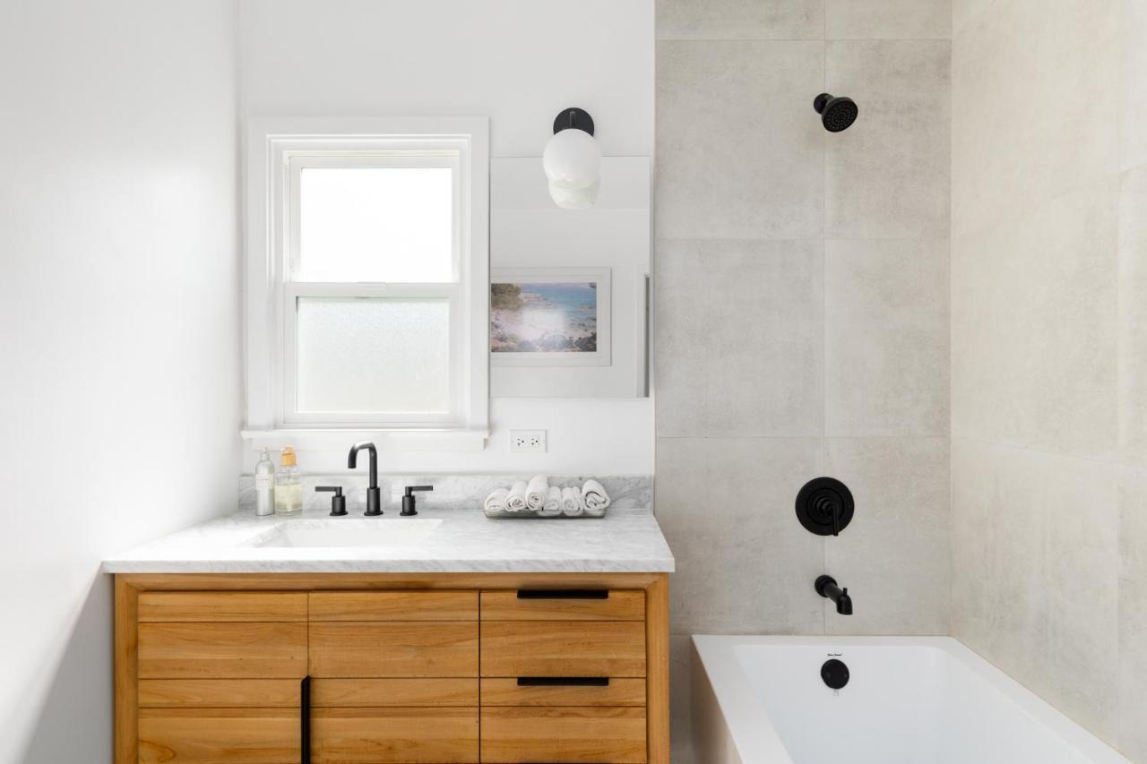 Acomodação com café da manhã  Beautiful 3 Bedroom In Mar Vista Los Angeles