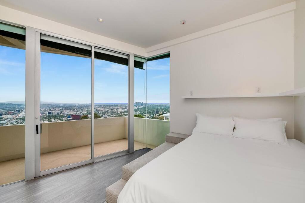 Villa Jetliner 180' City/ocean Views! Huge Sauna/steam!