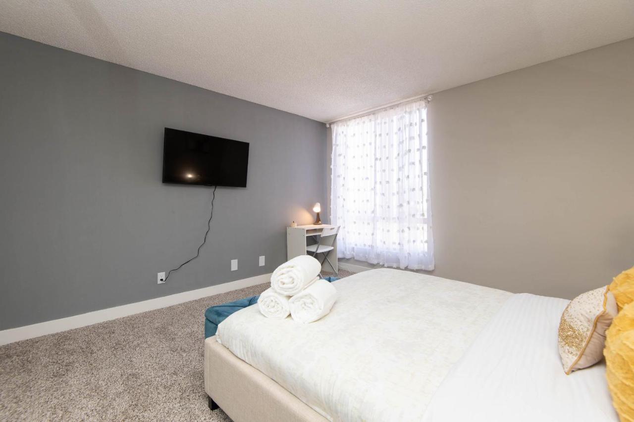 Luxury One Bedroom Free Parking&pool Los Angeles