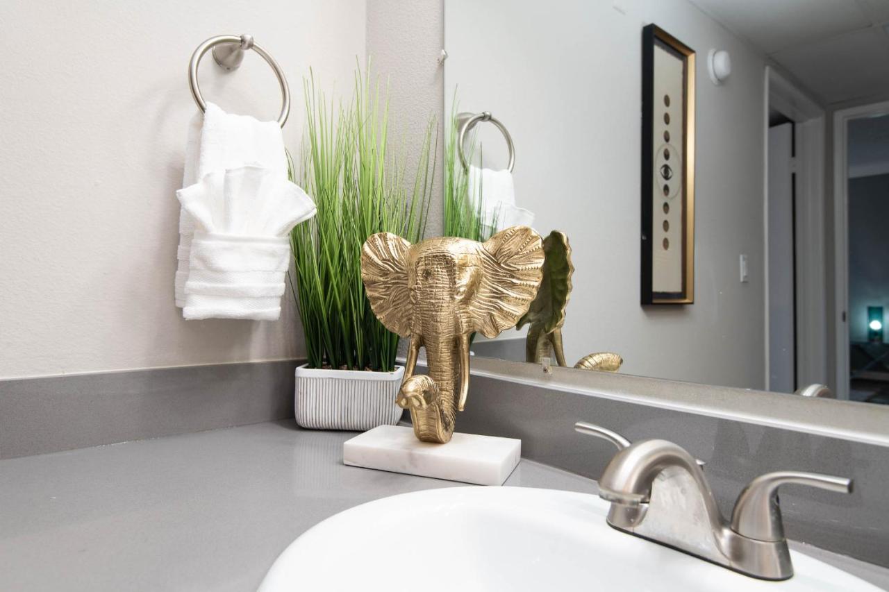 Luxury One Bedroom Free Parking&pool *