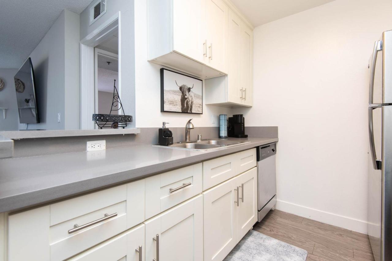 Luxury One Bedroom Free Parking&pool