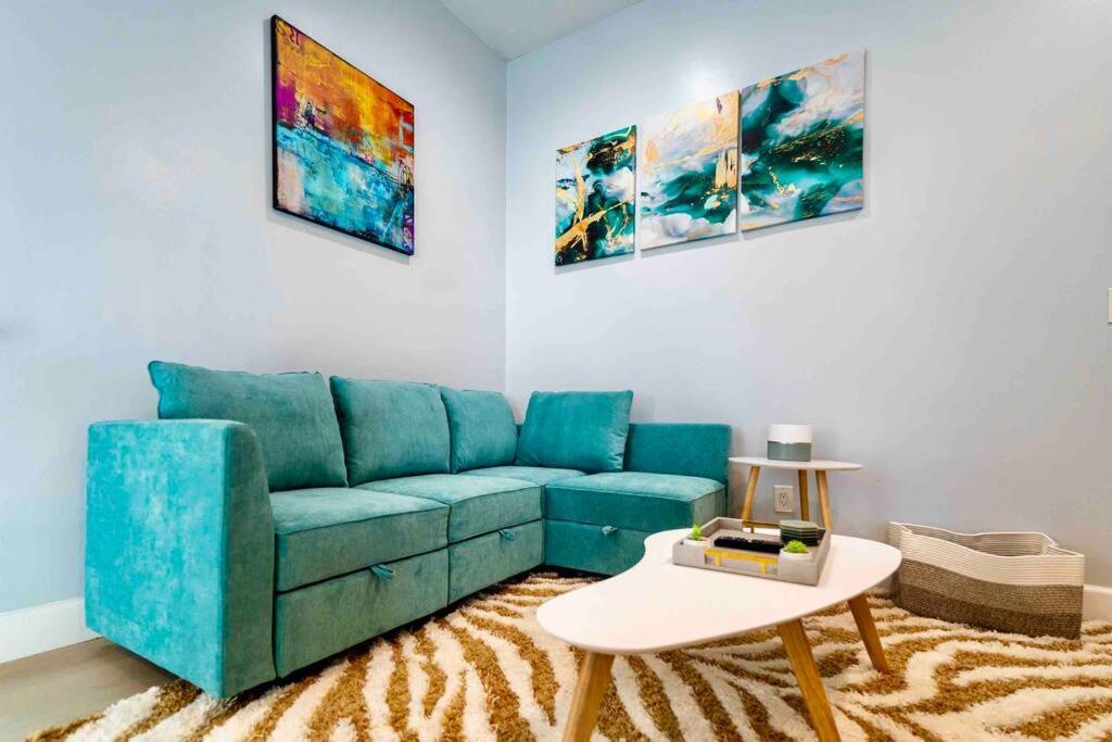 Stunning Mid-city New - Modern & Luxe Living!