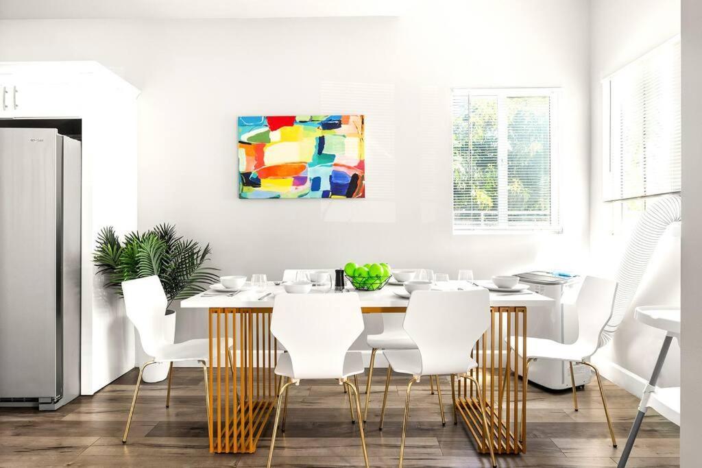 New Luxury Townhome Sleeps 9 Near Usc/dtla/expo * Los Angeles