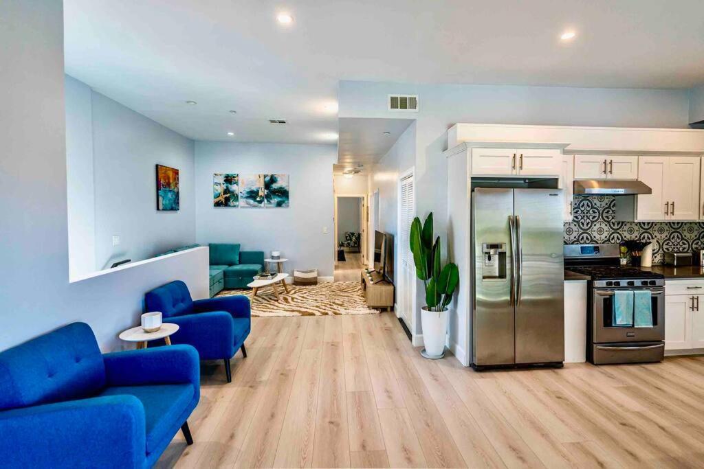 Apartment Stunning Mid-city New - Modern & Luxe Living! *