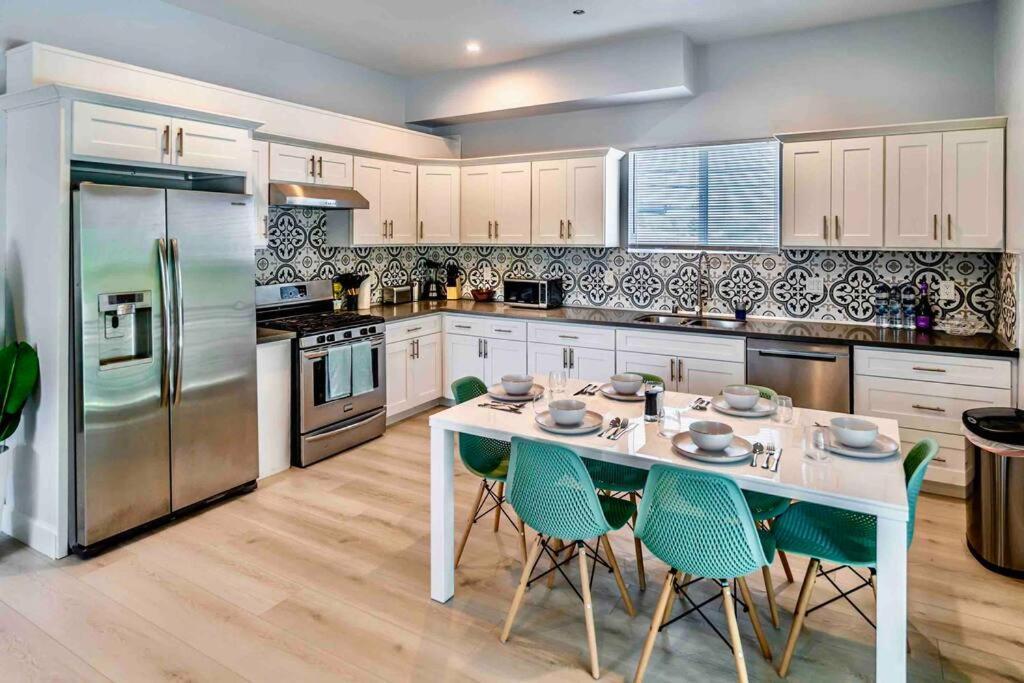 Stunning Mid-city New - Modern & Luxe Living!