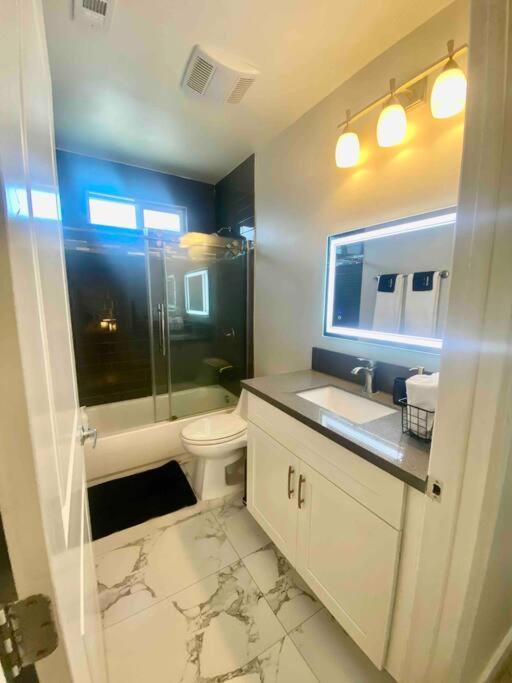 New Luxury Townhome Sleeps 9 Near Usc/dtla/expo Apartamento Los Angeles