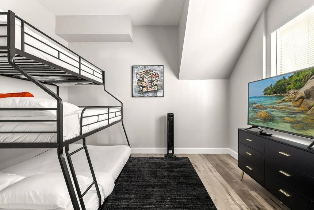 New Luxury Townhome Sleeps 9 Near Usc/dtla/expo Apartamento