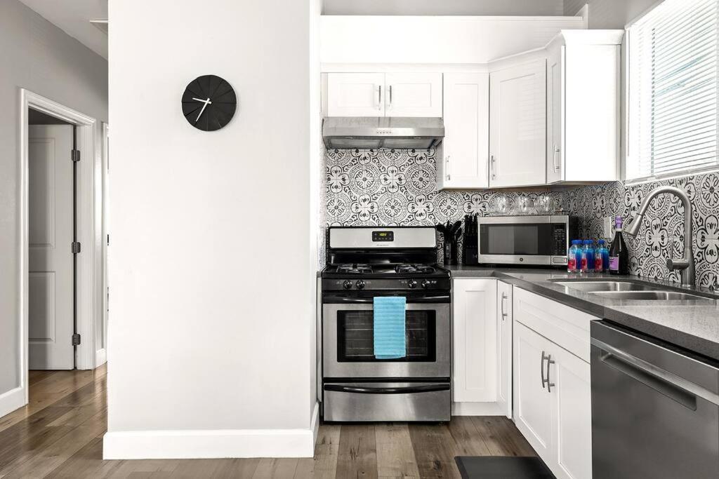 New Luxury Townhome Sleeps 9 Near Usc/dtla/expo Apartamento