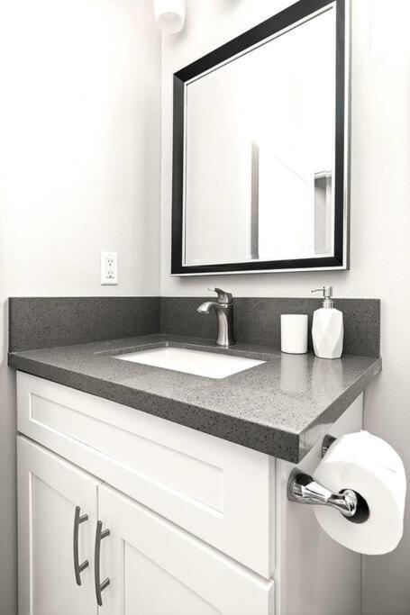 Apartamento Fun Mid-city New Sleeps 10 Near Usc/dtla/expo Los Angeles