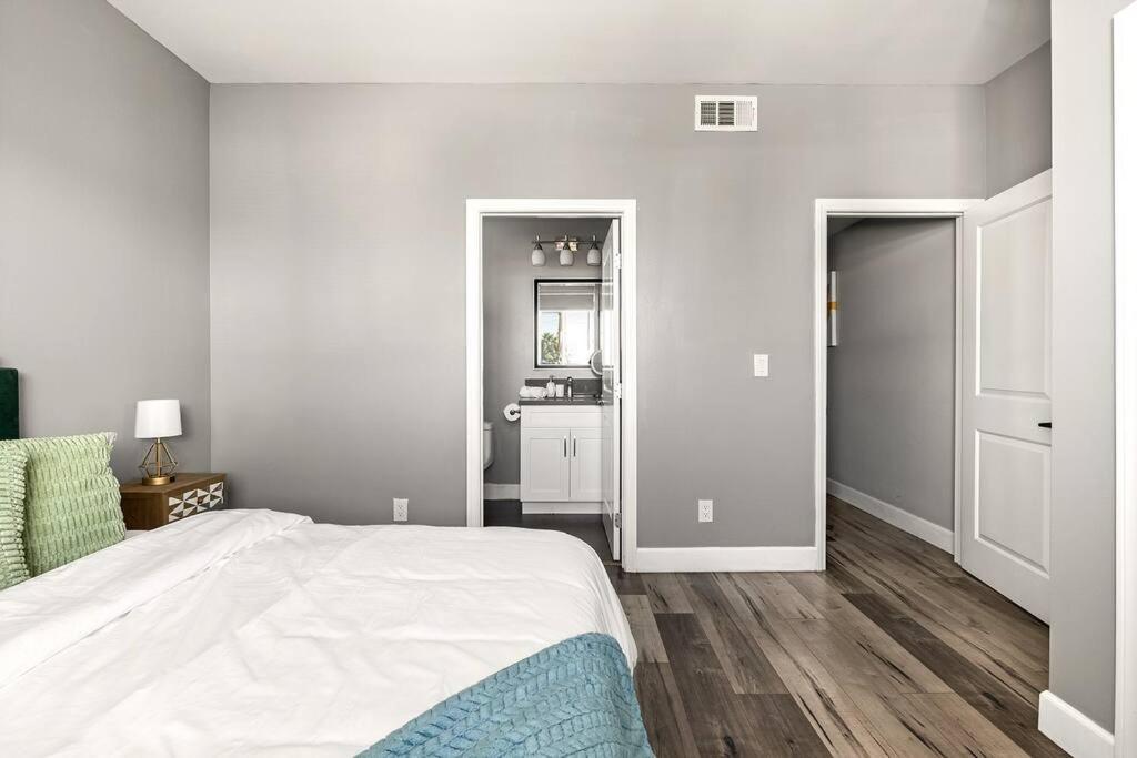 Fun Mid-city New Sleeps 10 Near Usc/dtla/expo * Los Angeles
