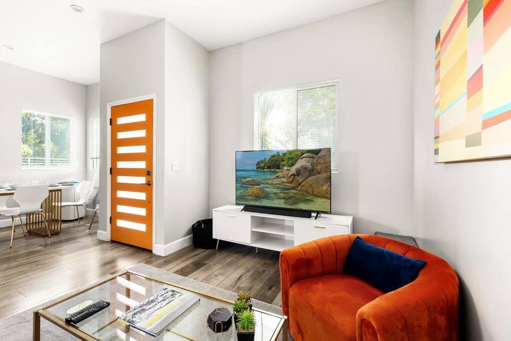 Apartamento New Luxury Townhome Sleeps 9 Near Usc/dtla/expo *