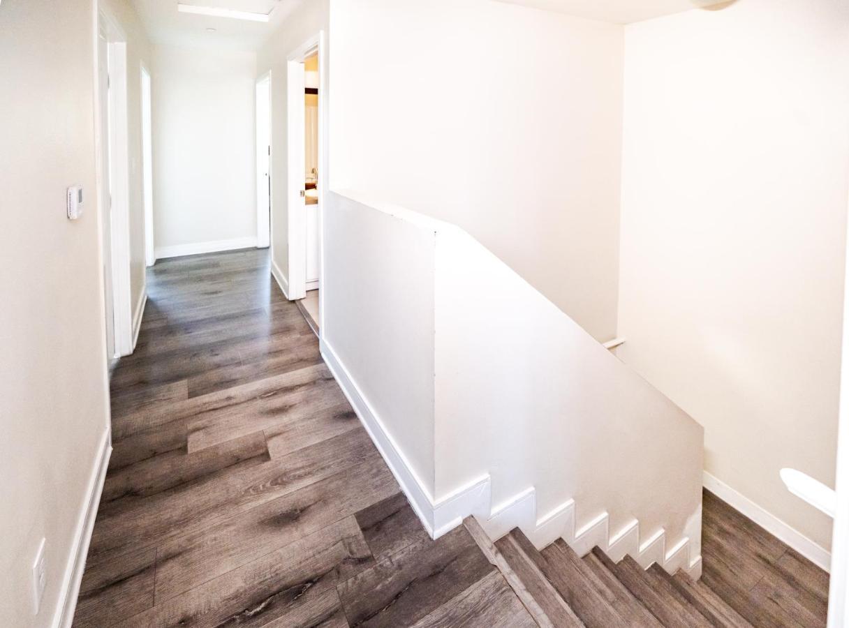 Large Chic 5-bedroom 3 Bathroom Clost To Downtown La