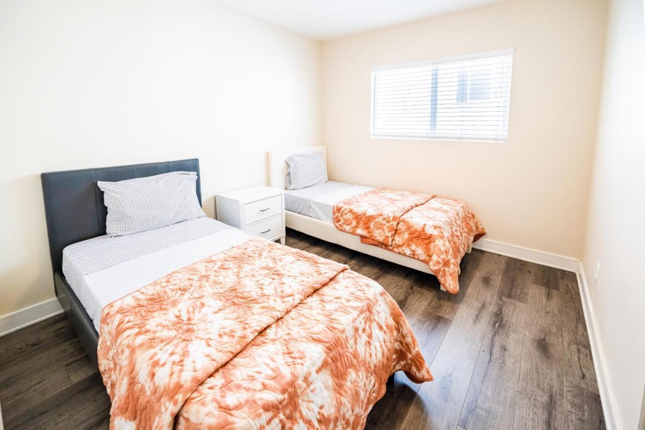 Large Chic 5-bedroom 3 Bathroom Clost To Downtown La * Los Angeles