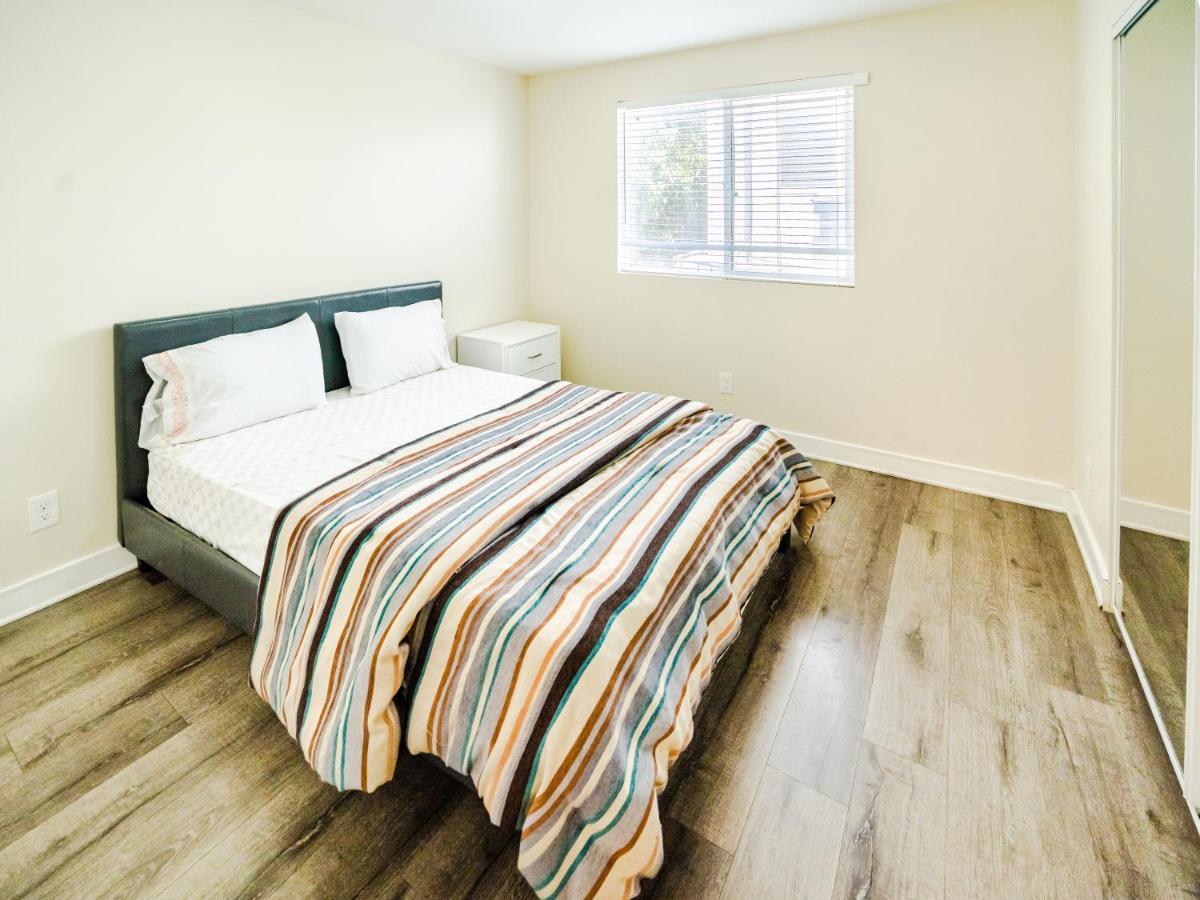 Large Chic 5-bedroom 3 Bathroom Clost To Downtown La Los Angeles