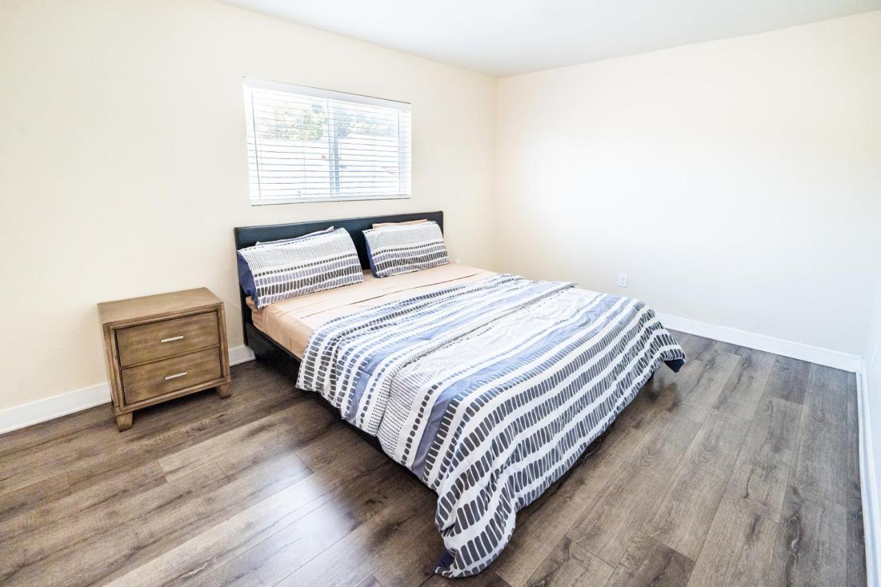 Large Chic 5-bedroom 3 Bathroom Clost To Downtown La Los Angeles